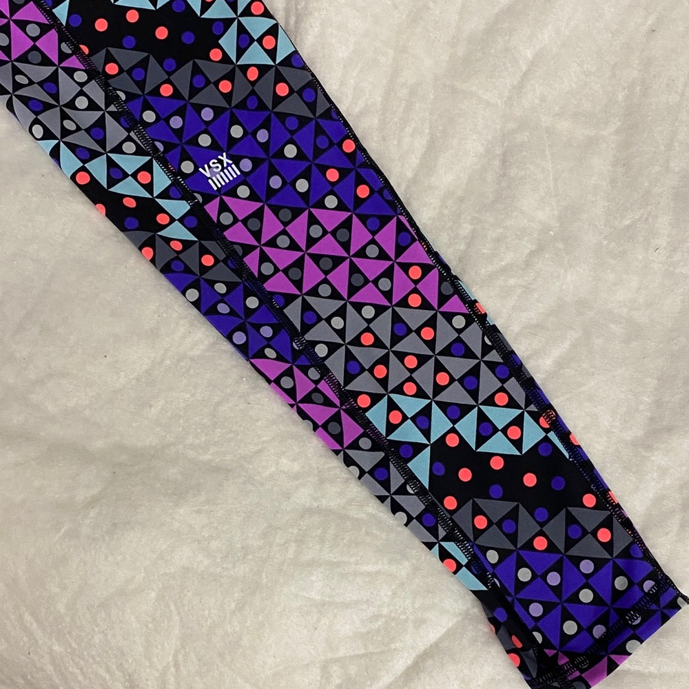 3/$20✨VSX Victoria's Secret Knockout Purple, Blue & Black Geometric Leggings - Picture 6 of 8